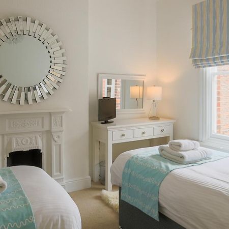Northcliffe, Southwold Seafront Sleeps 14 Villa Exterior photo