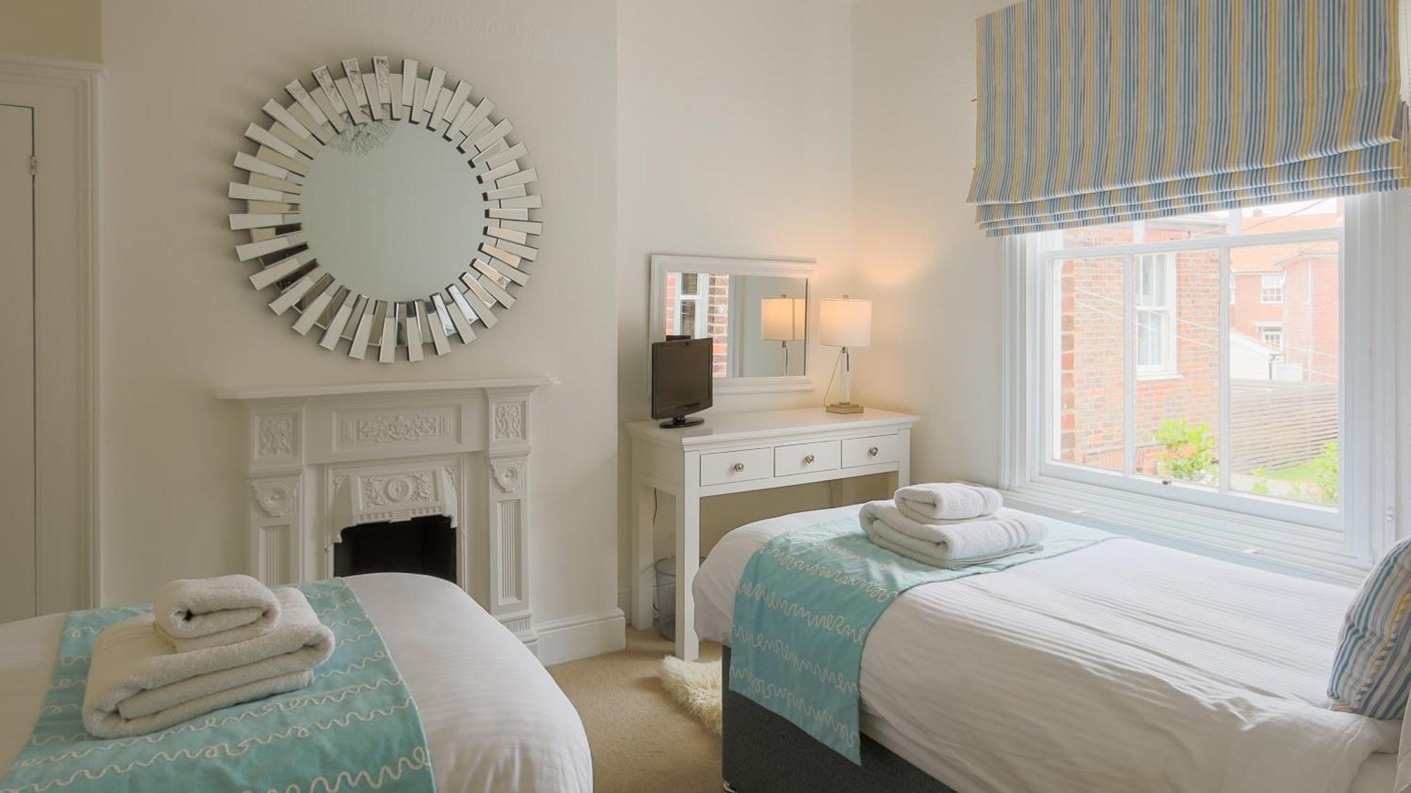 Northcliffe, Southwold Seafront Sleeps 14 Villa Exterior photo