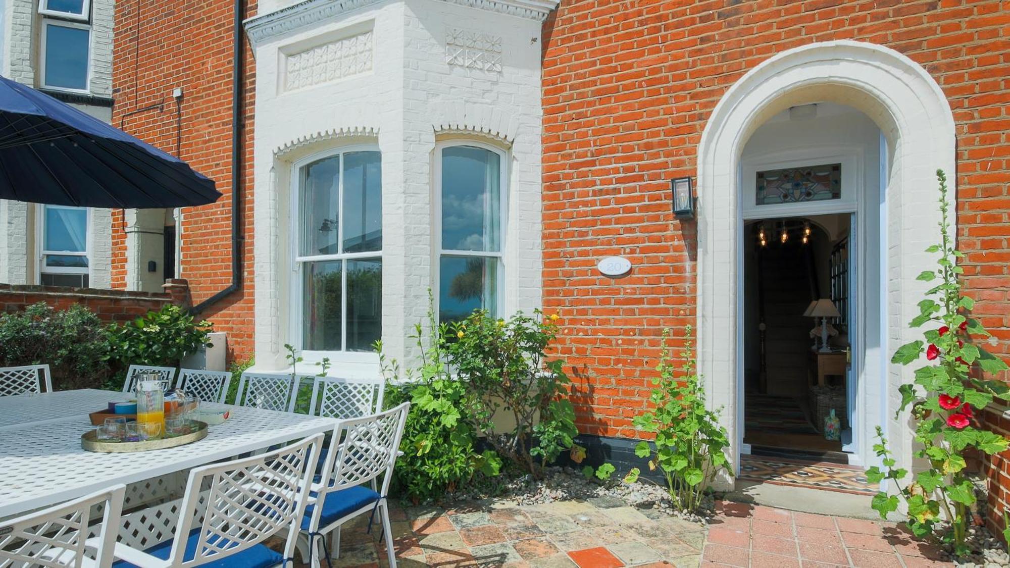 Northcliffe, Southwold Seafront Sleeps 14 Villa Exterior photo